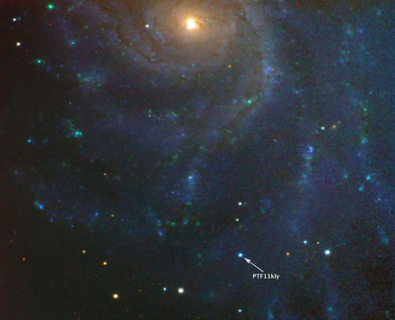 Molodaya sverhnovaya v blizkoi galaktike "Vertushka"