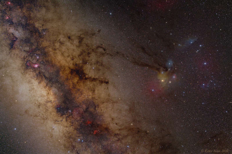 A Wide Field Image of the Galactic Center