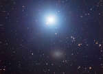 Яркий Регул рядом с карликовой галактикой Лео-I