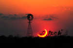 Частное солнечное затмение над Техасом
