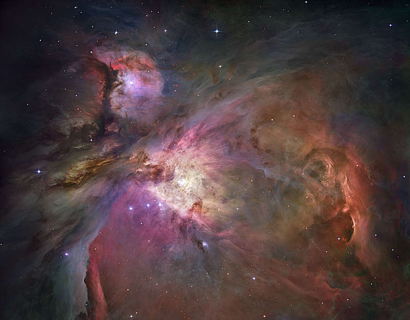 Tumannost' Oriona: vid v teleskop imeni Habbla