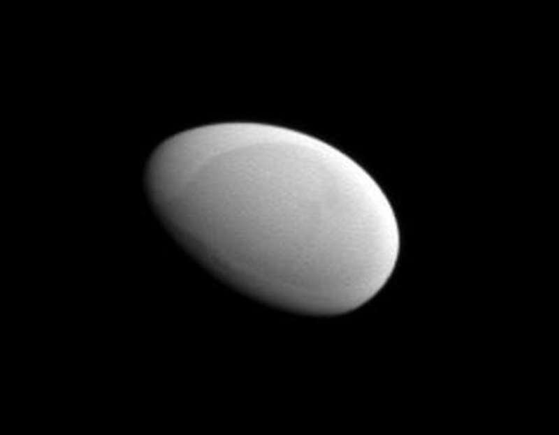 Mefona: sputnik Saturna, pohozhii na yaico