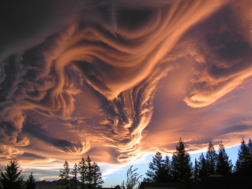 Oblaka Asperatus nad Novoi Zelandiei