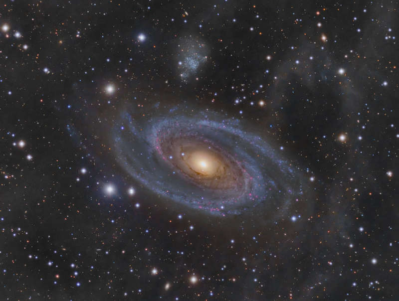 Grand Spiral Galaxy M81 and Arps Loop