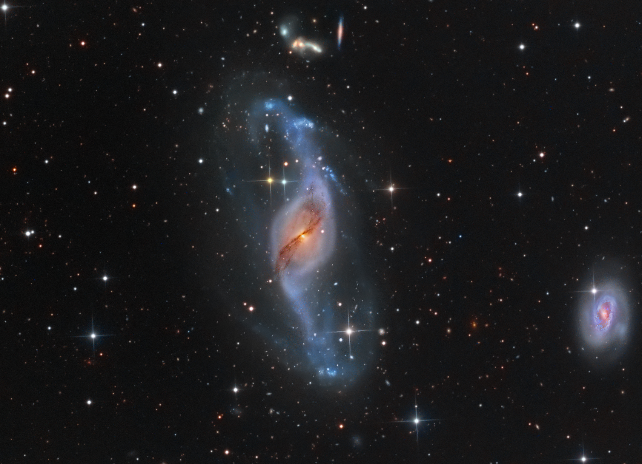   NGC 3718