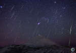 Метеоры из потока Геминид над вулканом Тейде