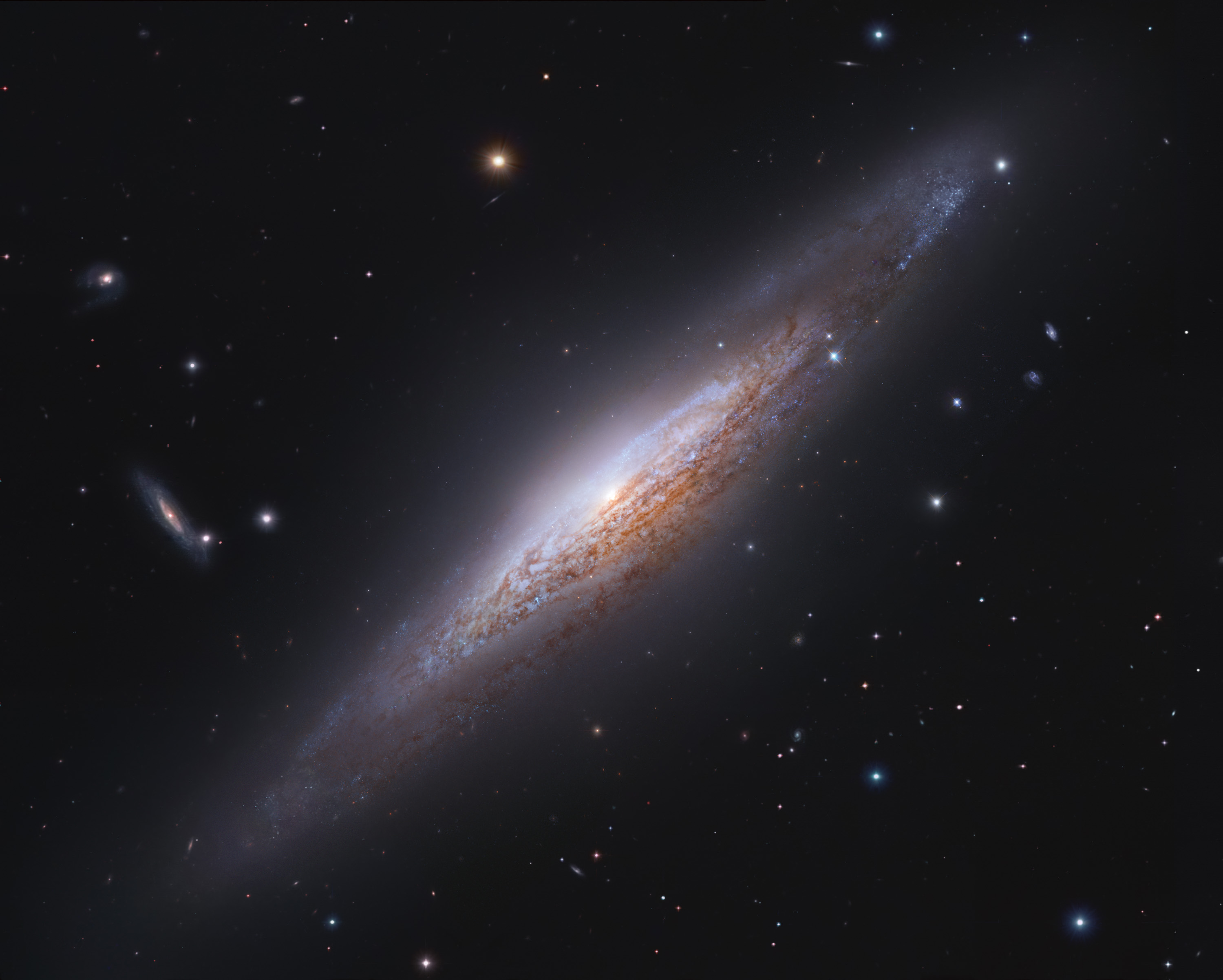 NGC 2683:  ,   
