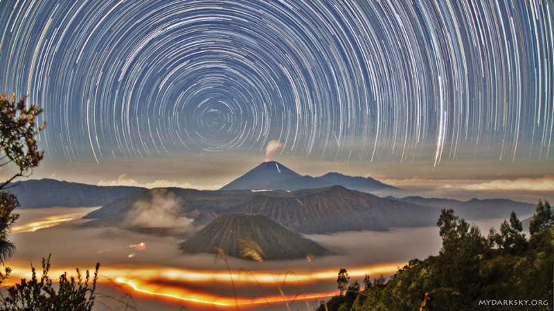 Sledy zvezd nad Indoneziei