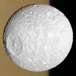 Мимас: маленький спутник с большим кратером