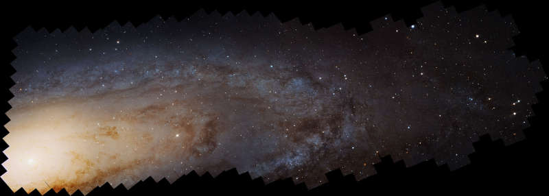 100 millionov zvezd v galaktike Tumannost' Andromedy