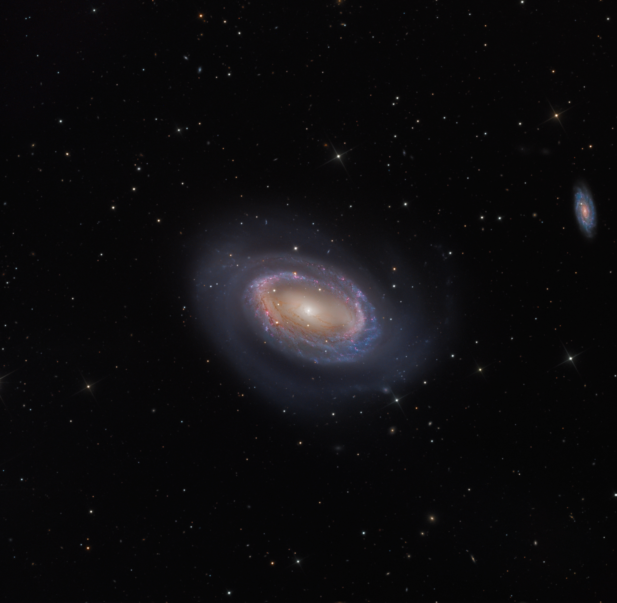    NGC 4725