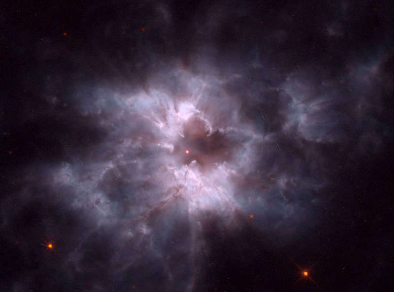NGC 2440: жемчужина нового белого карлика