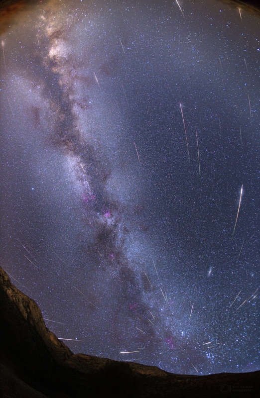 Moonless Meteors and the Milky Way