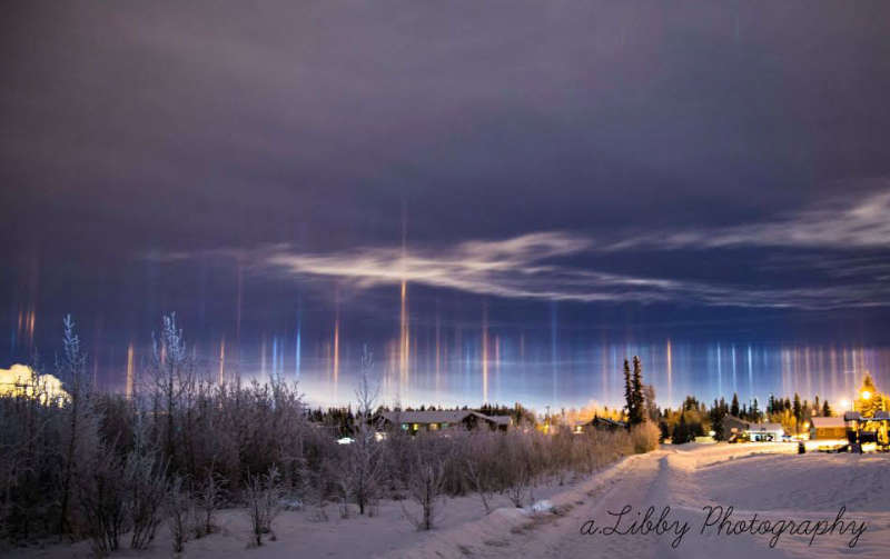 Столбы света над Аляской