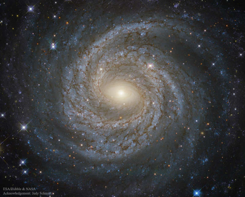 NGC 6814: Grand Design Spiral Galaxy from Hubble