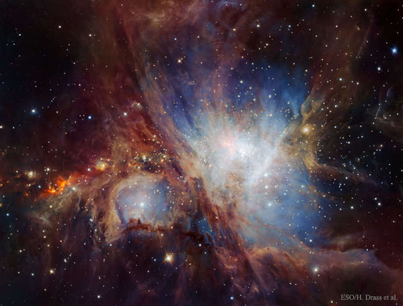 Tumannost' Oriona v infrakrasnom svete ot HAWK-I