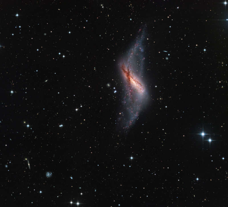     NGC 660