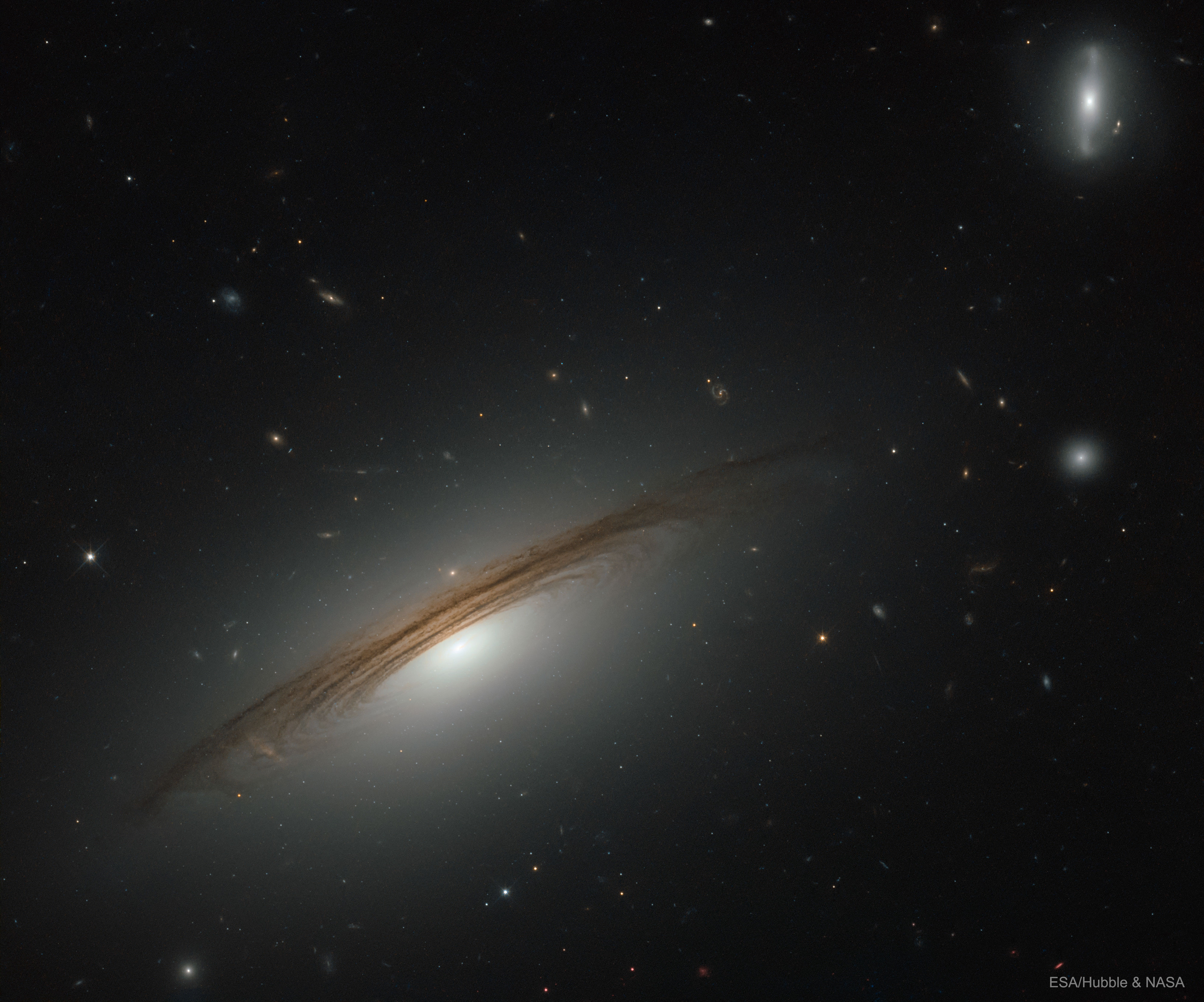 UGC 12591: galaktika s samym bystrym vrasheniem