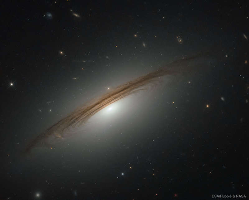 UGC 12591: галактика с самым быстрым вращением