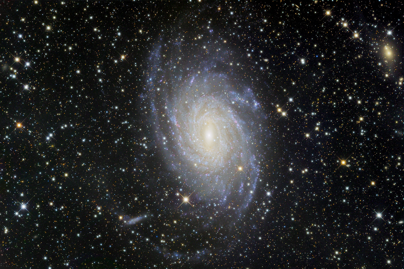 Ngc. Спиральная Галактика Млечный путь. Спиральная Галактика m 96 (NGC 3368). Сейфертовские Галактики. Галактика NGC 4535.