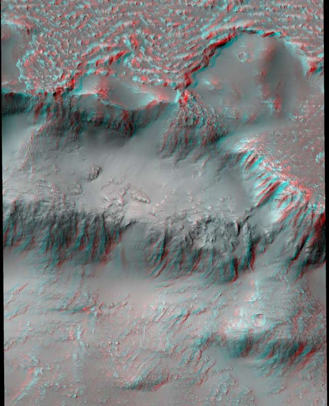 Водопад из лавы на Марсе