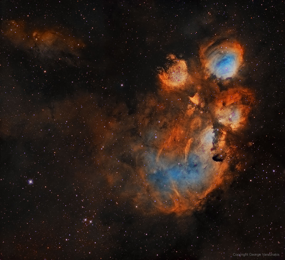 NGC 6334: tumannost' Koshach'ya Lapa