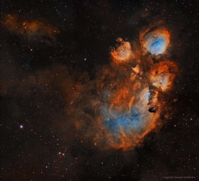 NGC 6334: туманность Кошачья Лапа