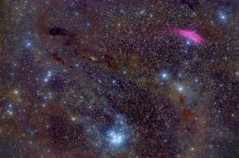 Kometa PanSTARRS okolo kraya
