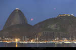 Лунное затмение над Рио