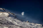 Неполная Луна над шведскими горами