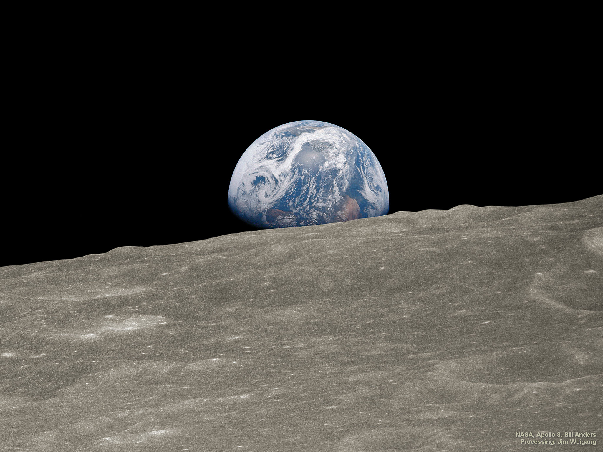 Earthrise 1: Historic Image Remastered