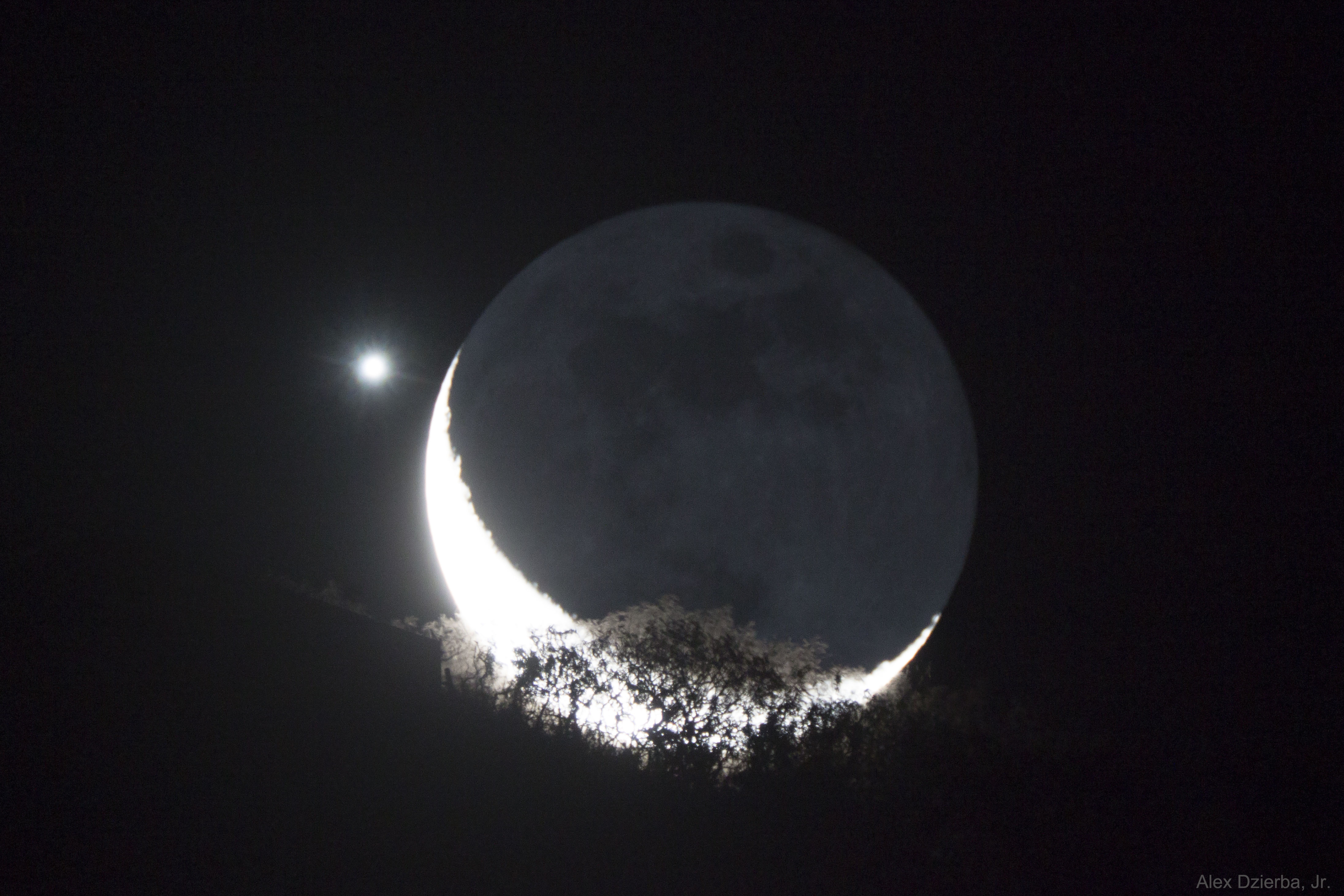 фото венеры и луны