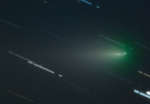 Комета ATLAS распадается
