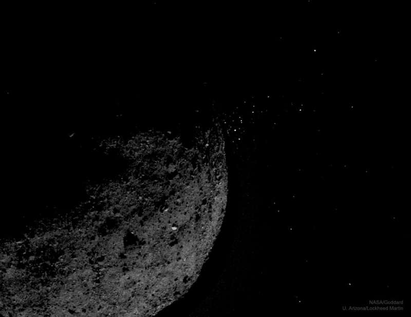 Выброс гравия с астероида Бенну