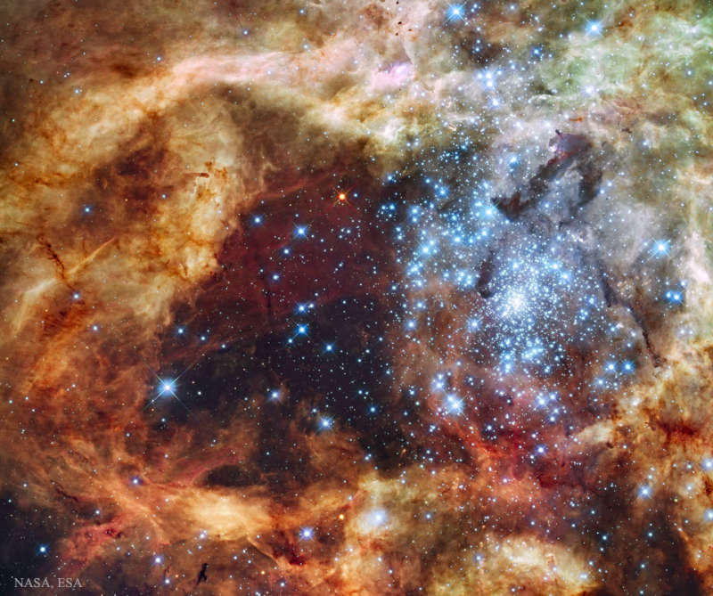 Star Cluster R136 Breaks Out