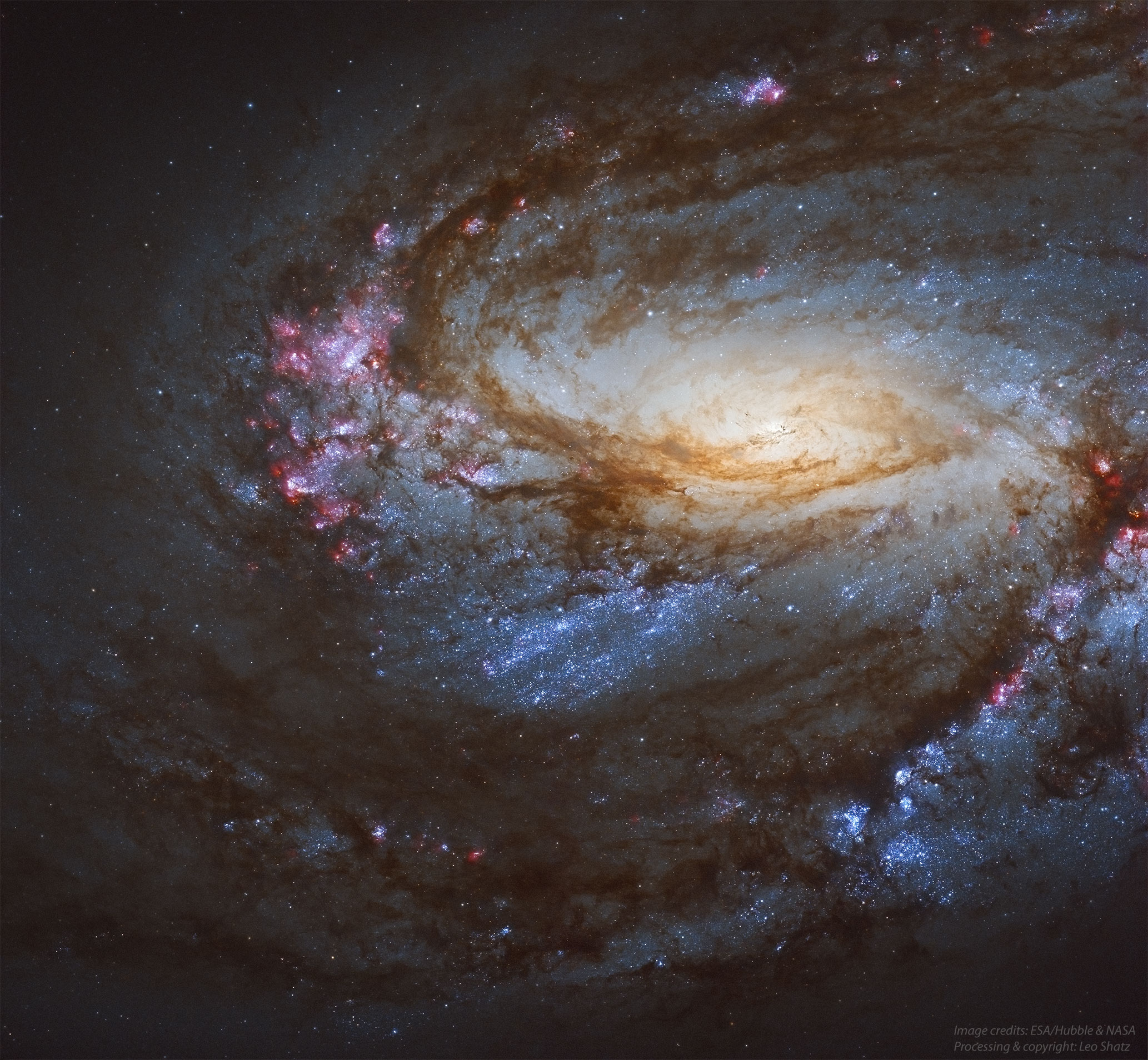Spiral'naya galaktika M66 ot teleskopa im.Habbla