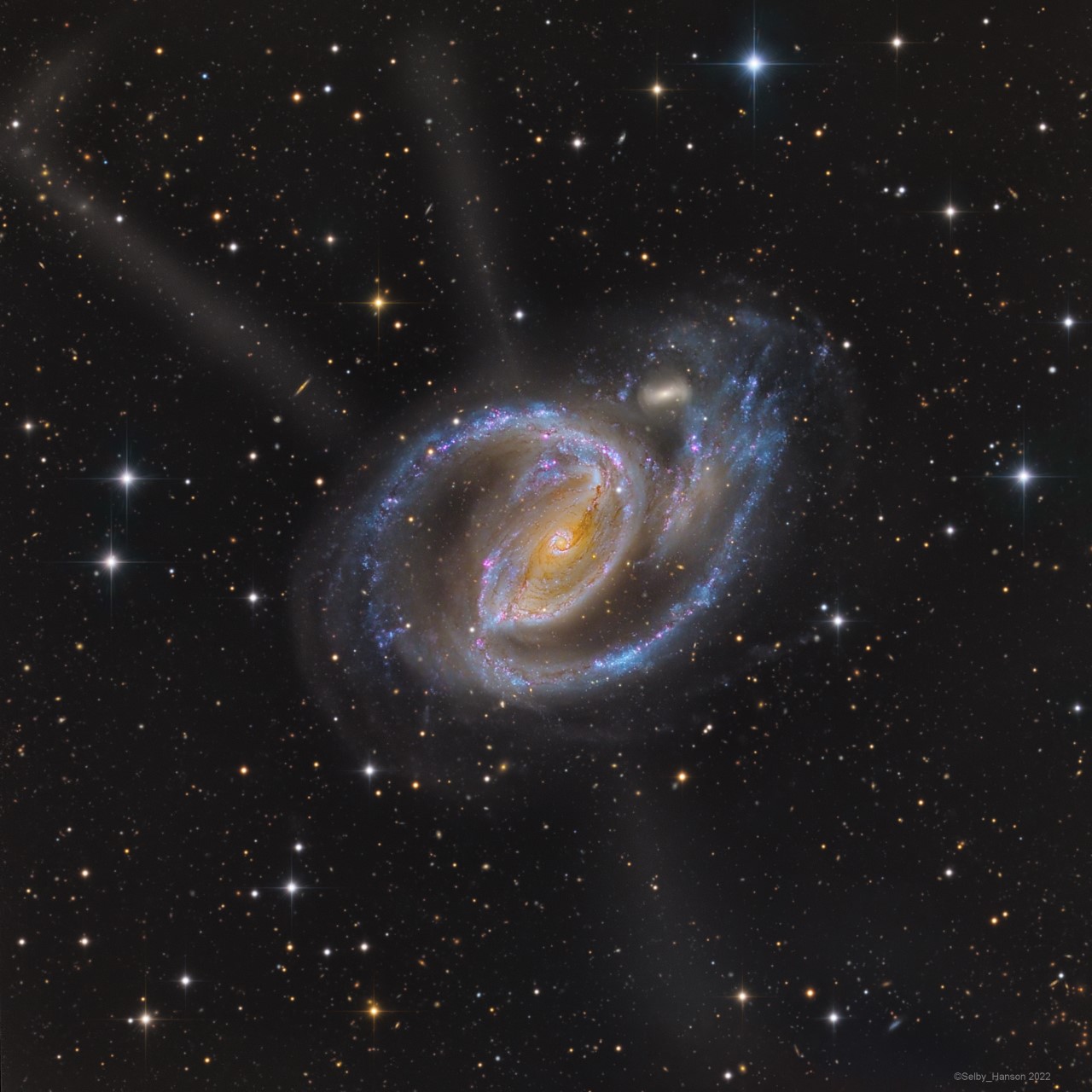 V rukavah NGC 1097