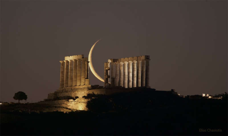 APOD: 2023 February 28 Б Crescent Moon Beyond Greek Temple