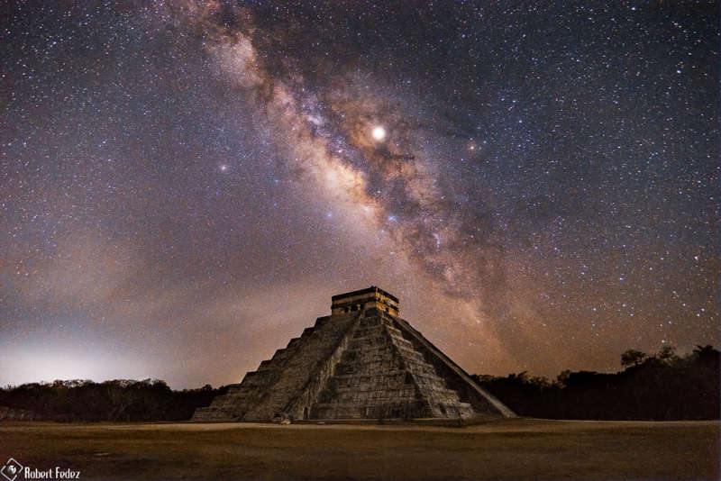 APOD: 2023 March 19 Б Equinox at the Pyramid of the Feathered Serpent