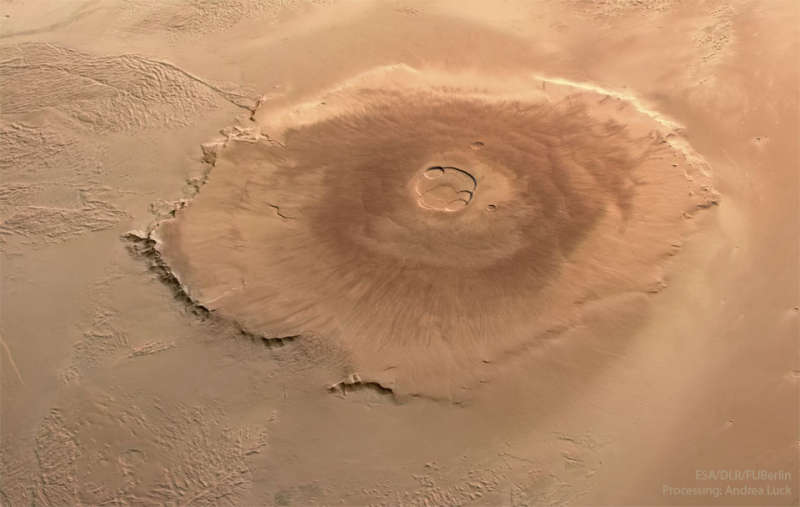 APOD: 2023 April 4 Б Olympus Mons: Largest Volcano in the Solar System