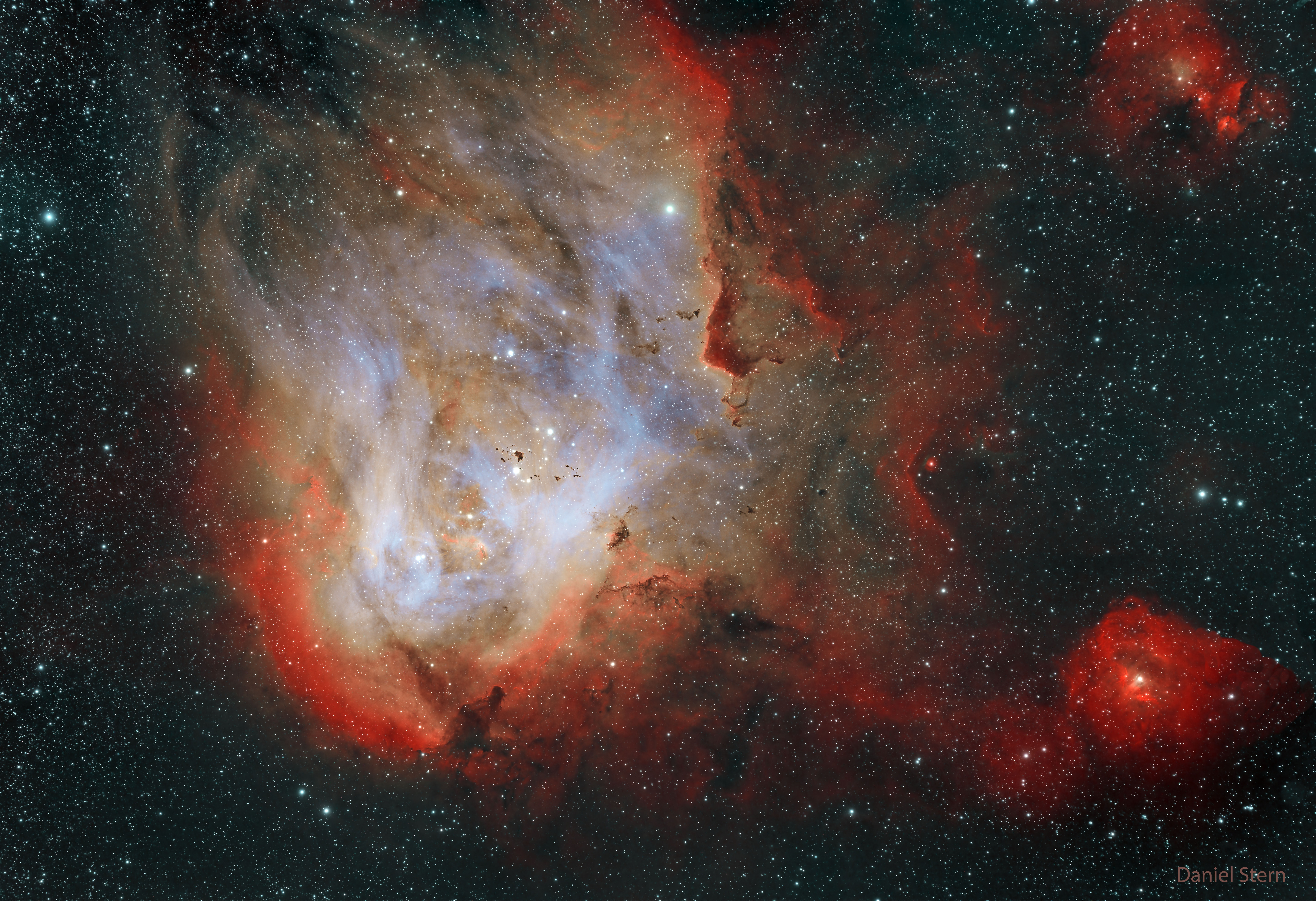 IC 2944: tumannost' Begushii cyplenok