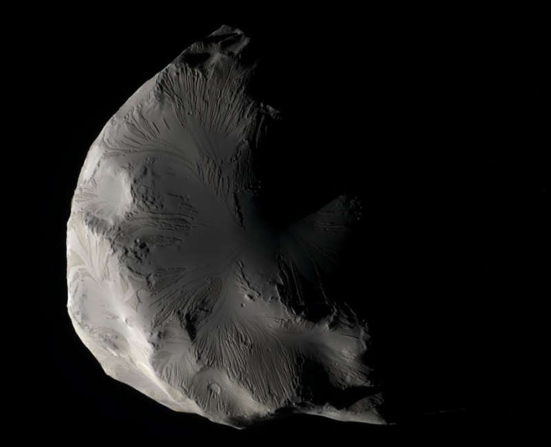 Saturns Moon Helene in Color