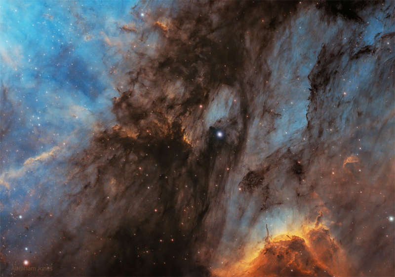APOD: 2023 August 7 Б The Pelican Nebula in Gas, Dust, and Stars
