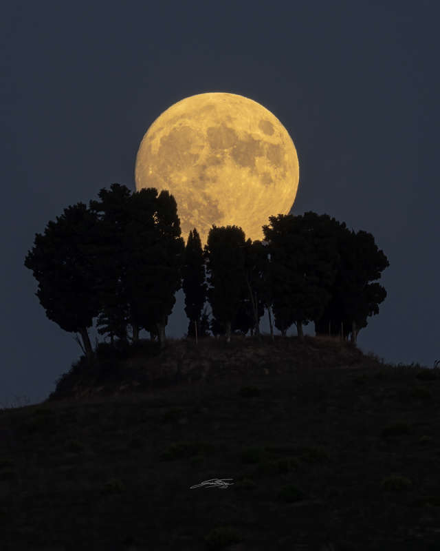 A Harvest Moon over Tuscany