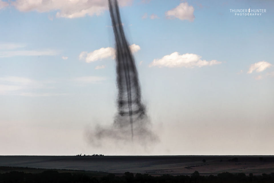 APOD: 2023 November 29  A Landspout Tornado over Kansas