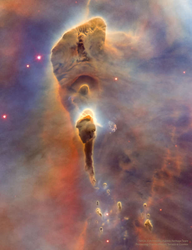 APOD: 2023 December 6 Б Stars Verus Dust in the Carina Nebula