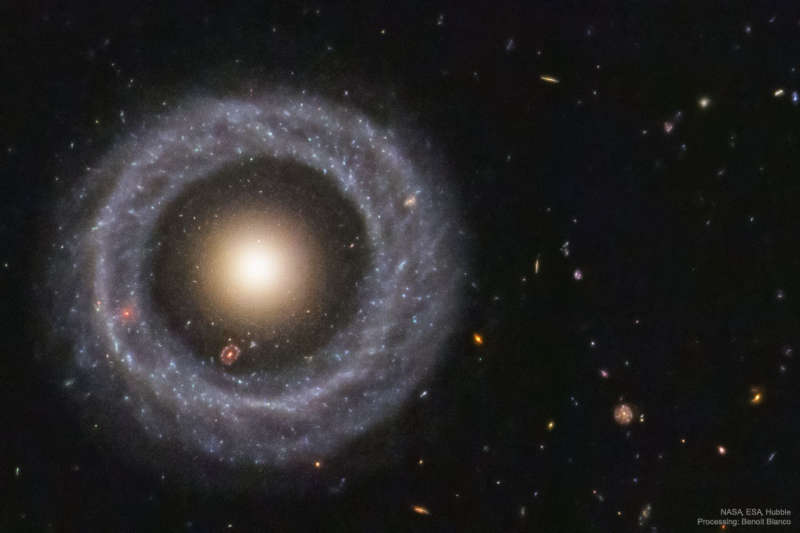 APOD: 2024 February 18  Hoags Object: A Nearly Perfect Ring Galaxy