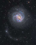 M83: zvezdnye potoki i tysyacha rubinov
