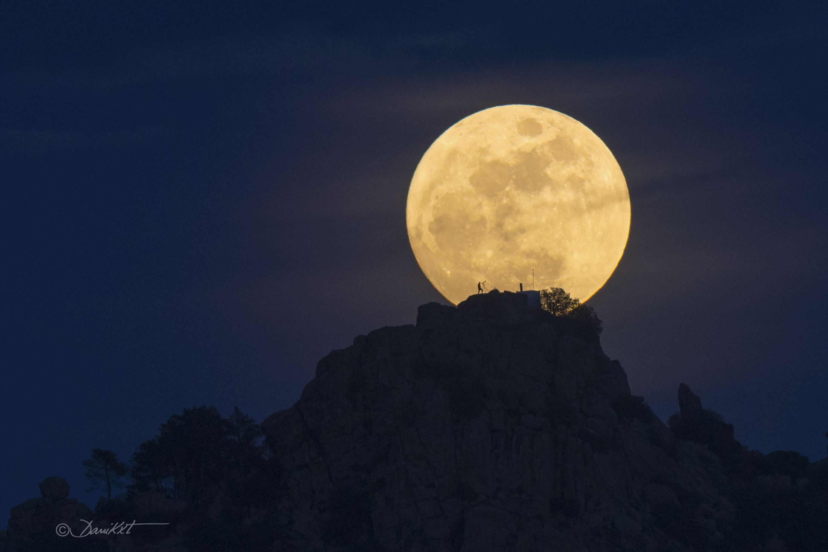 Naidite cheloveka na Lune