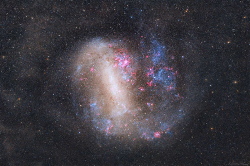 APOD: 2024 October 2  The Large Magellanic Cloud Galaxy